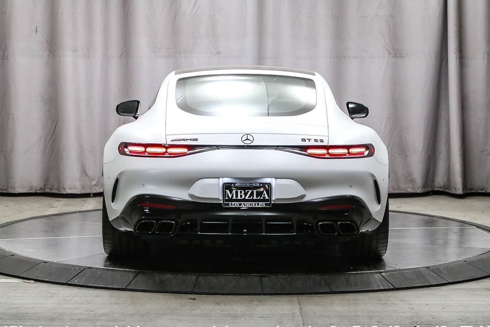 New 2025 MANUFAKTUR paint MANUFAKTUR opalite white magno Mercedes-Benz AMG® GT 63 Coupe image 7