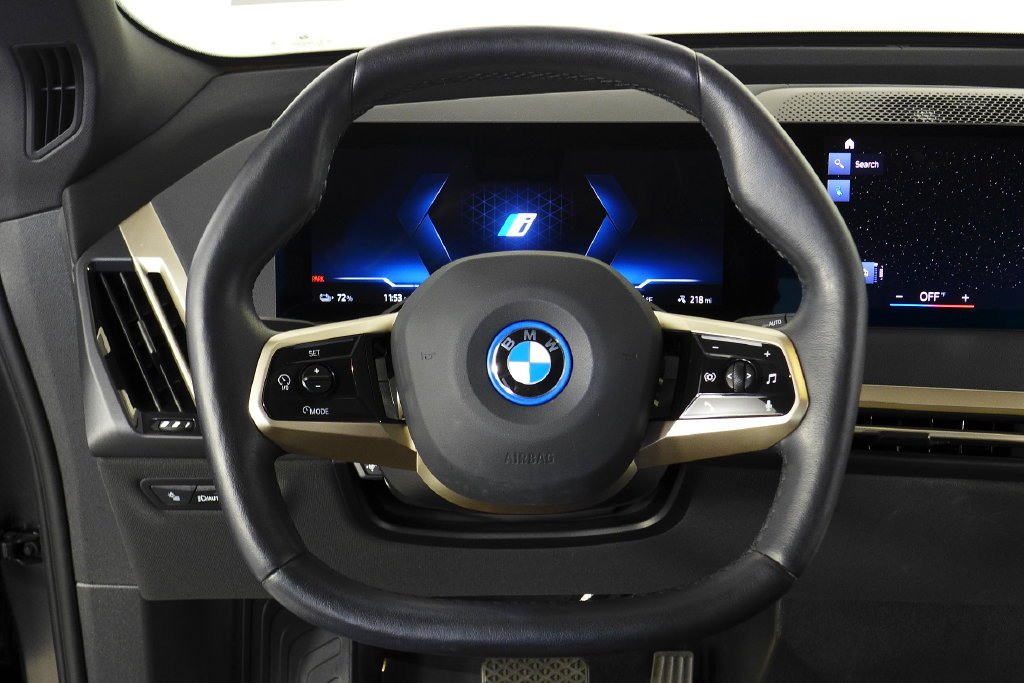 Certified Used 2023 Black Sapphire Metallic BMW M60 image 26