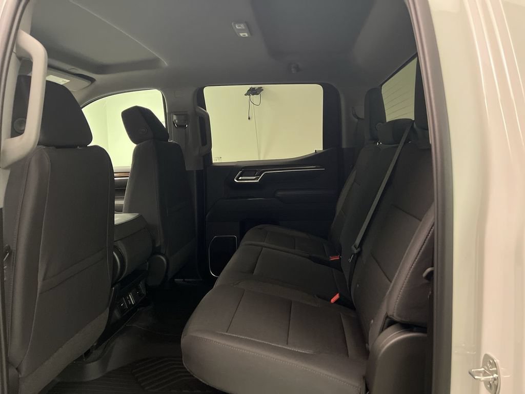 New 2026 Summit White Chevrolet LT (2FL) image 22
