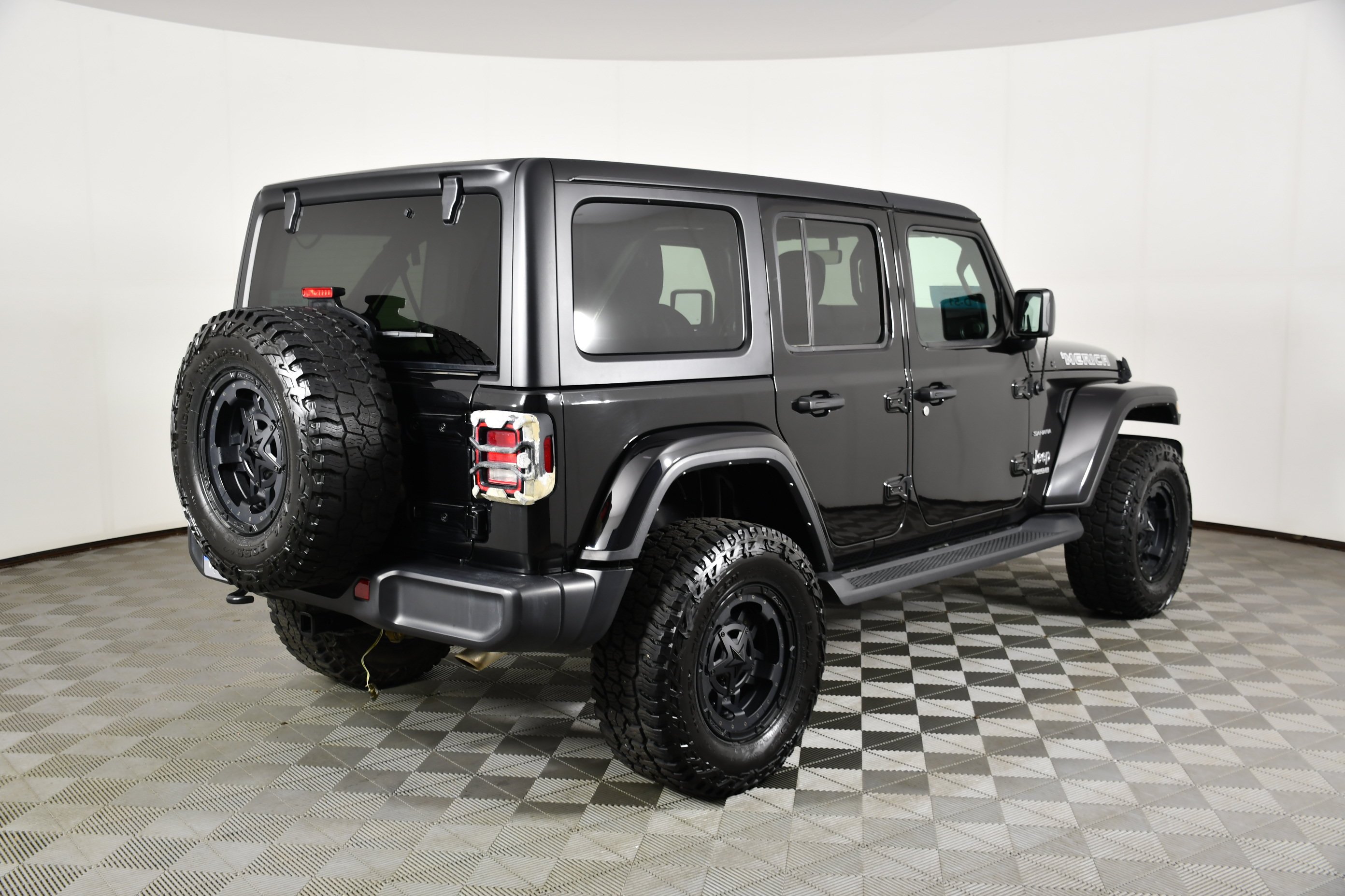 Used 2021 Black Clearcoat Jeep Unlimited Sahara image 6
