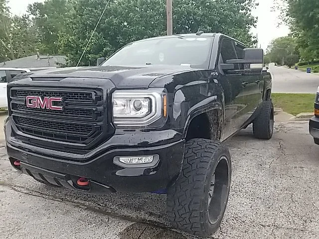 Used 2017 Black GMC Base image 11