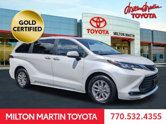 2024 Toyota Sienna XLE