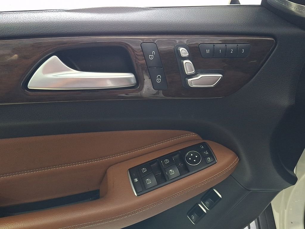 Used 2017 White Mercedes-Benz GLS 450 image 12