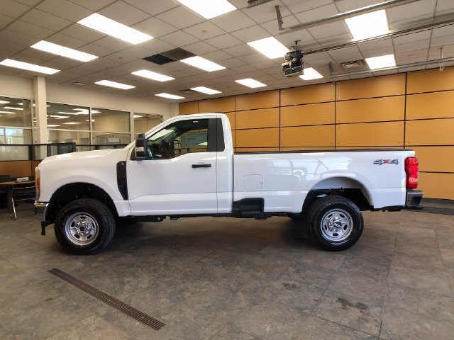 New 2027 Oxford White Ford F-250® XL image 4