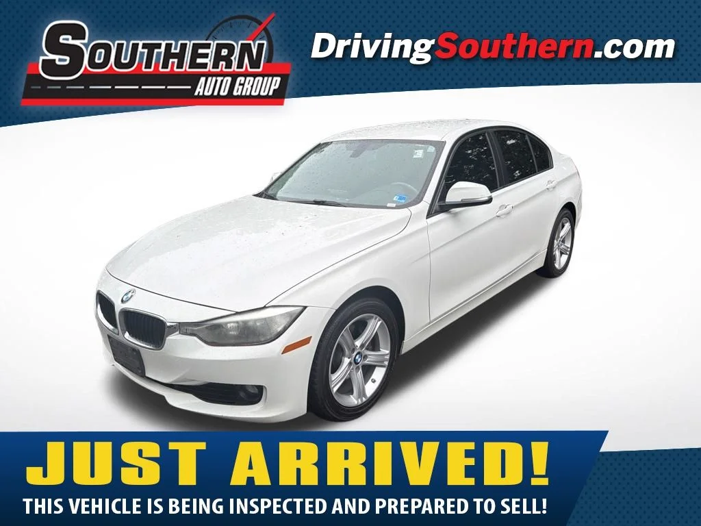 2015 BMW 3 Series 320i xDrive Sedan's photo