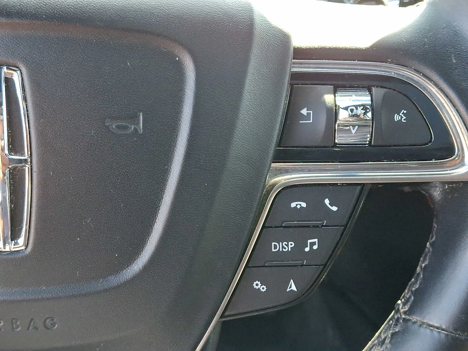 Used 2019 Black Lincoln Reserve image 22