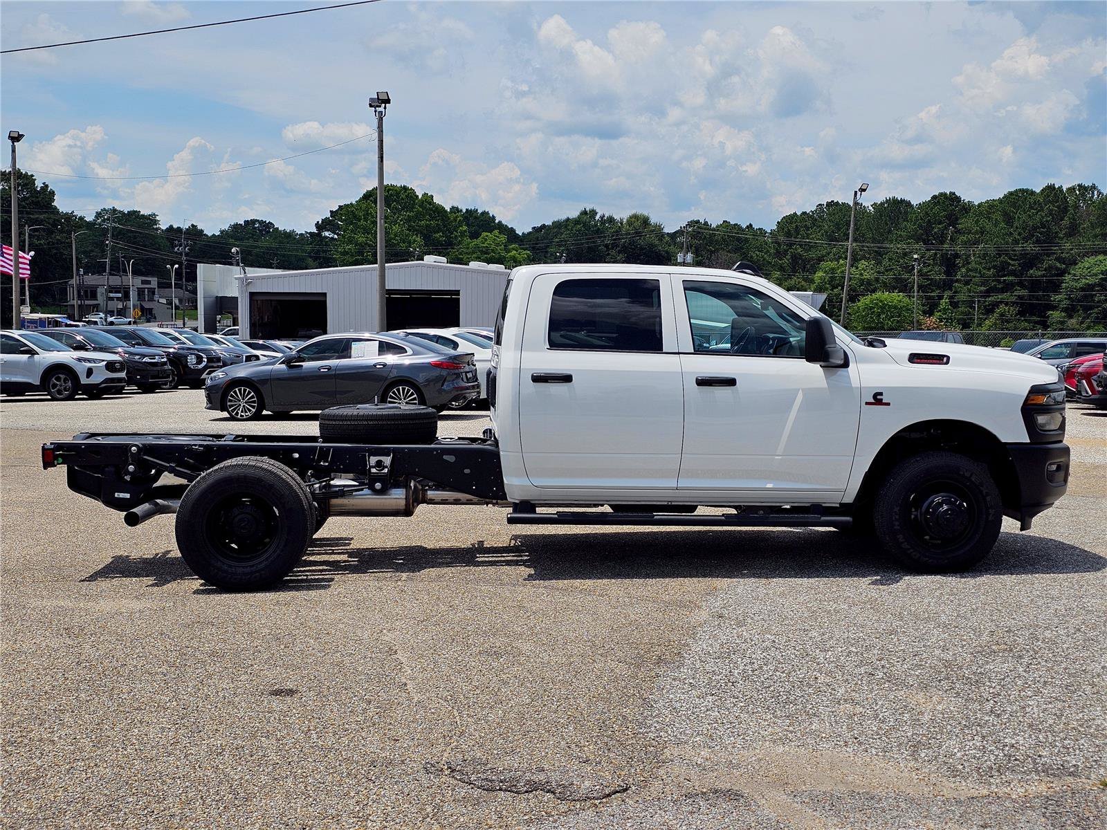 New 2026 Bright White Clearcoat Ram Tradesman image 9