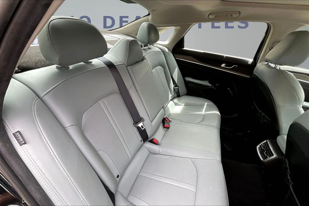 Used 2023  Kia EX image 25