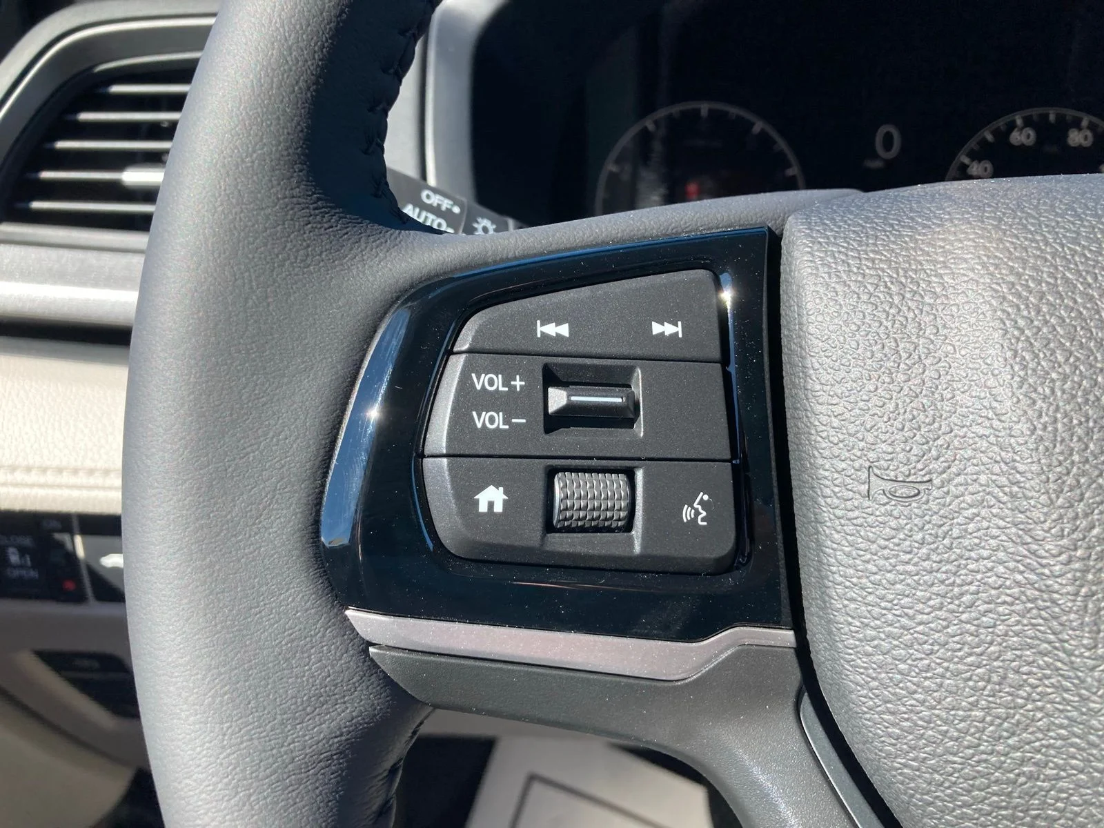 2026 Honda Odyssey EX-L - Photo 18