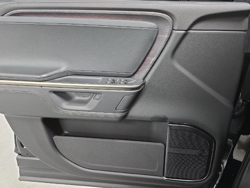 Used 2025  Rivian Adventure Dual Motor Standard Pack image 21