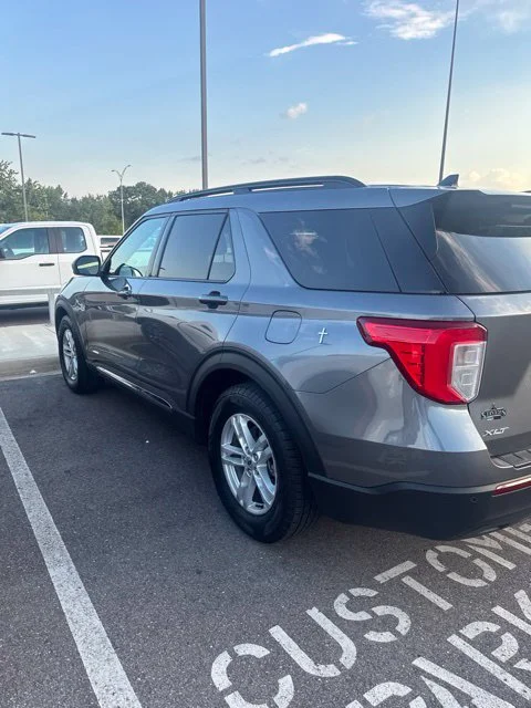 Used 2022 Gray Ford XLT image 4