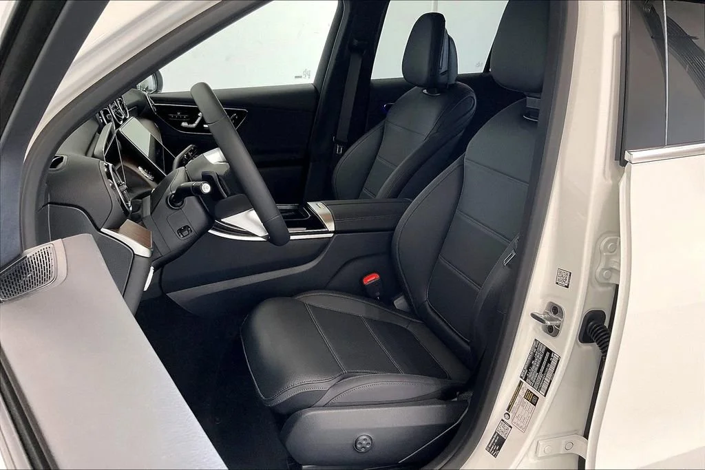New 2026 Polar White Mercedes-Benz GLC 300 image 21