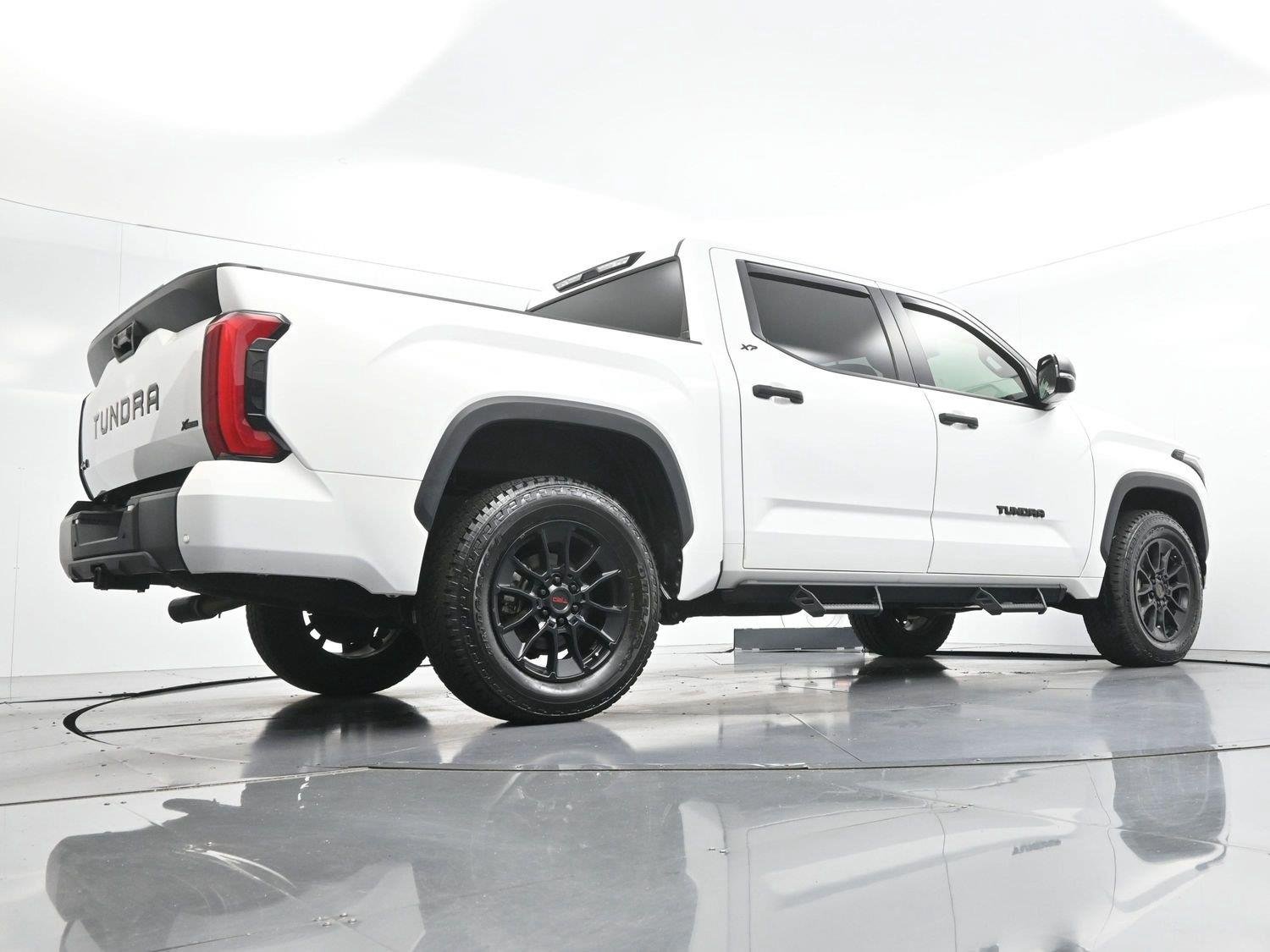 Used 2024 White Toyota SR5 image 47