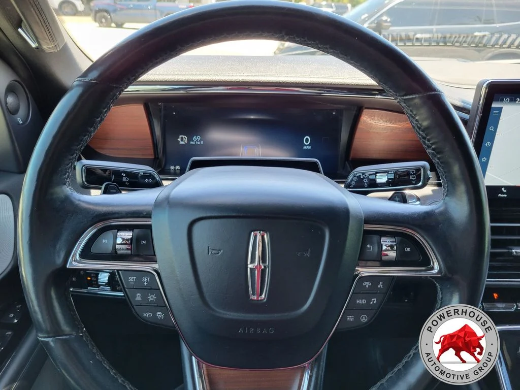 Used 2022 Black Lincoln Reserve image 36