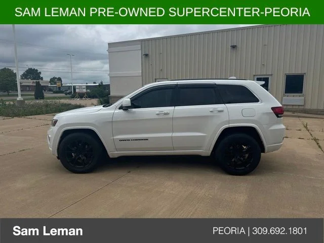 Used 2015 White Jeep Altitude image 1