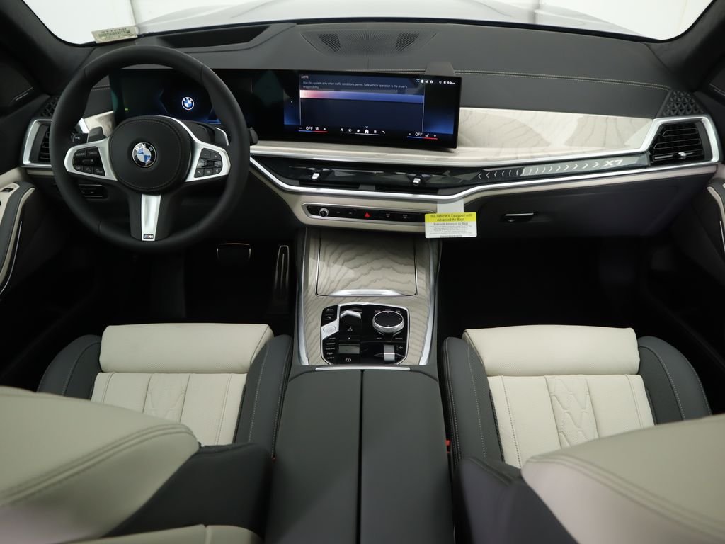 2026 BMW X7 40i - Photo 14