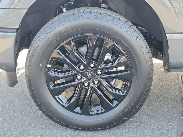 New 2026 Carbonized Gray Metallic Ford Lariat® image 28