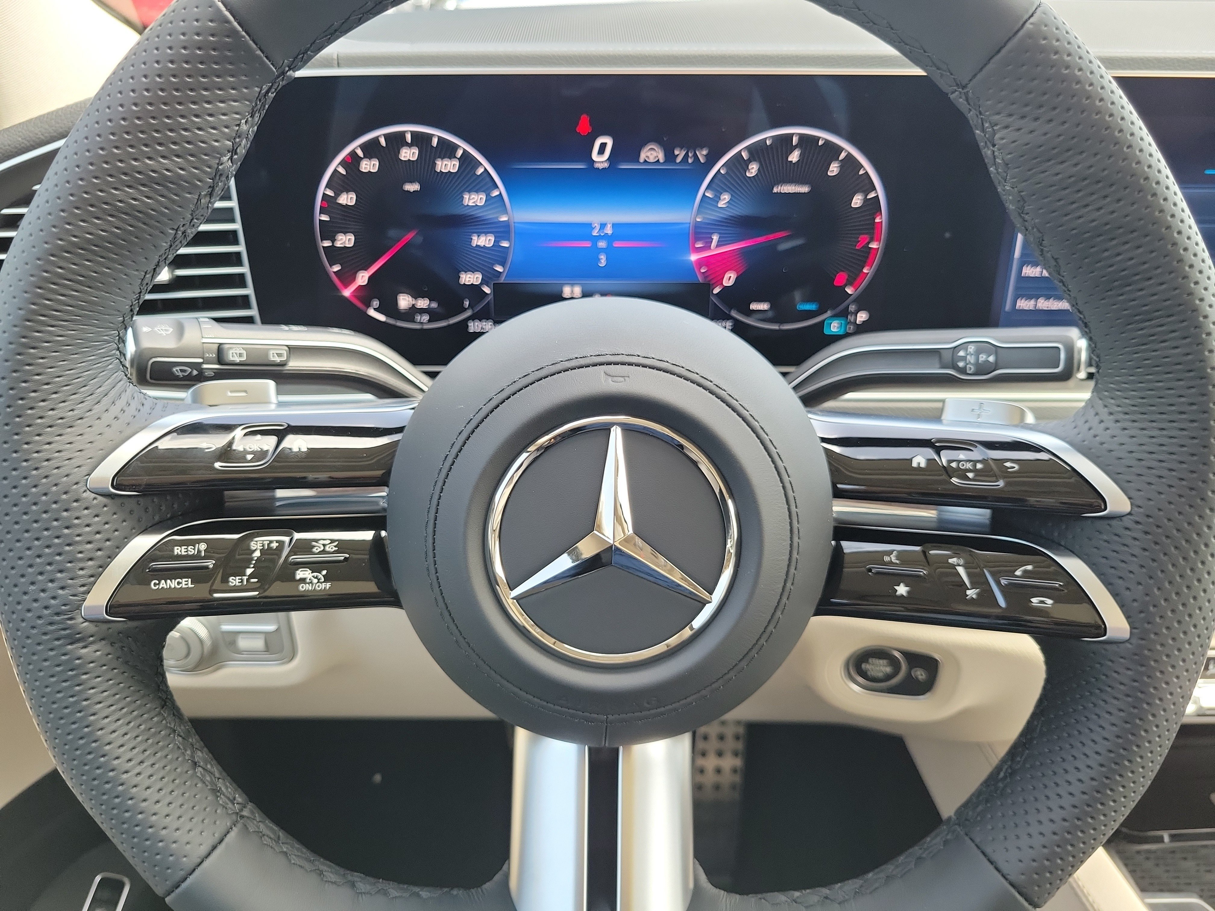 New 2026 Polar White Mercedes-Benz GLS 450 image 57