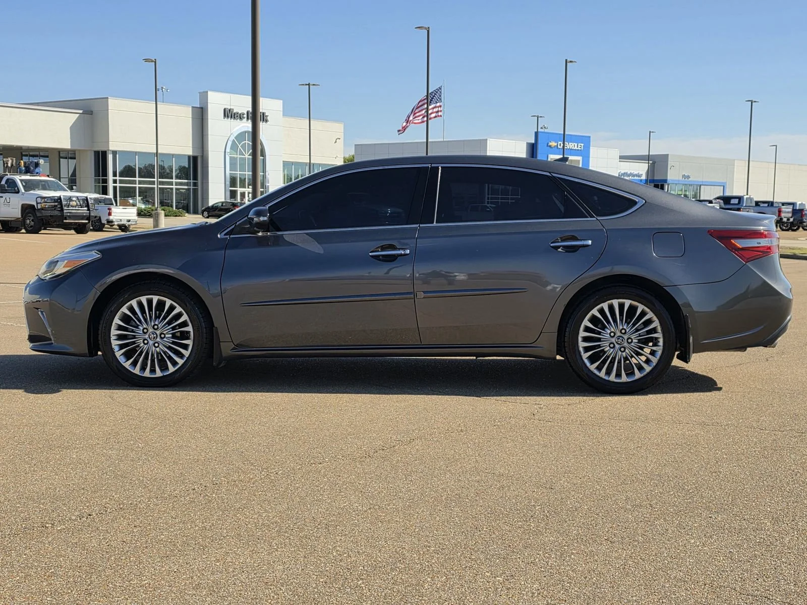 Used 2017 Toyota Avalon Limited with VIN 4T1BK1EB1HU251385 for sale in Madison, MS