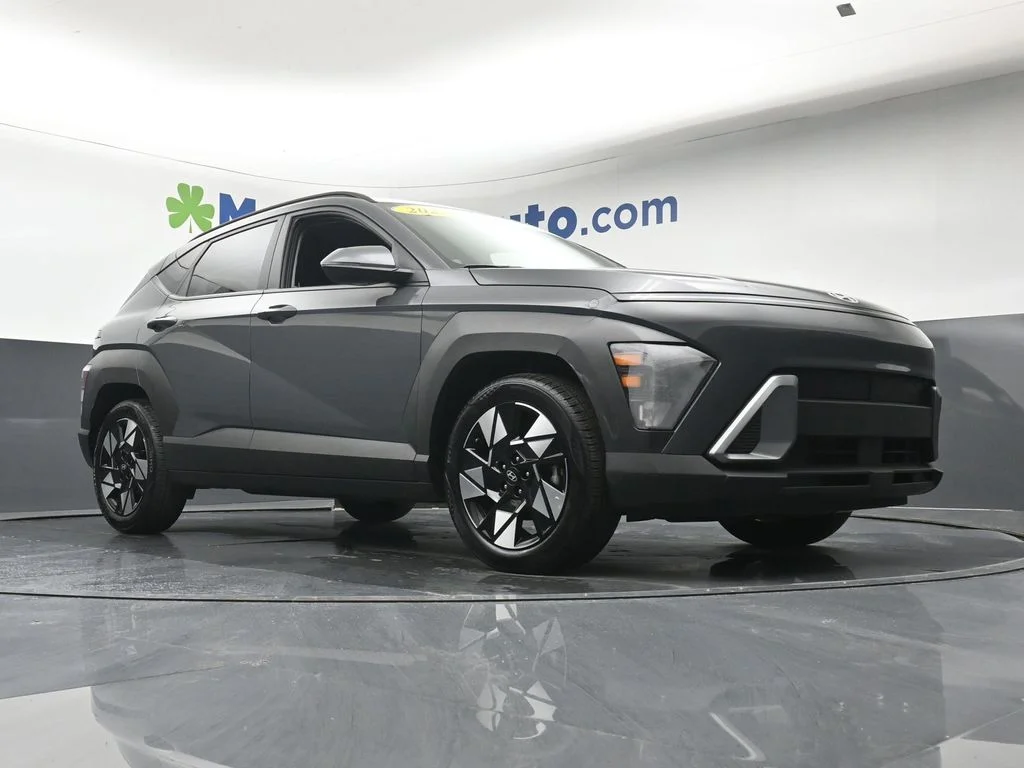 Used 2025 Gray Hyundai SEL image 26