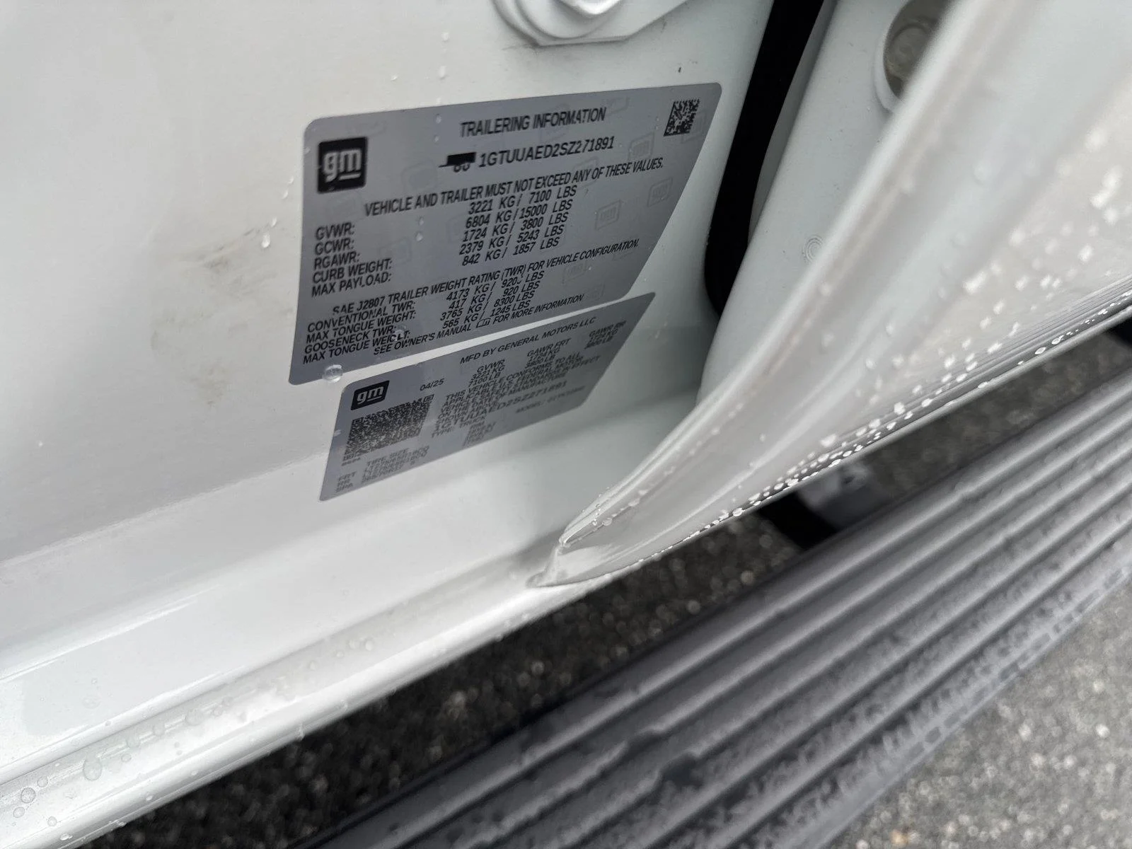 Used 2025 Summit White GMC Pro image 37