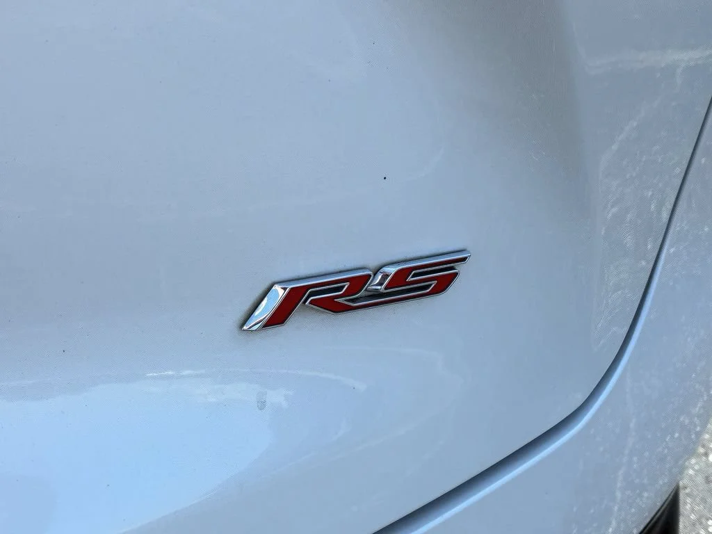 Used 2020 IRIDESCENT PEARL TRICOAT Chevrolet RS image 11