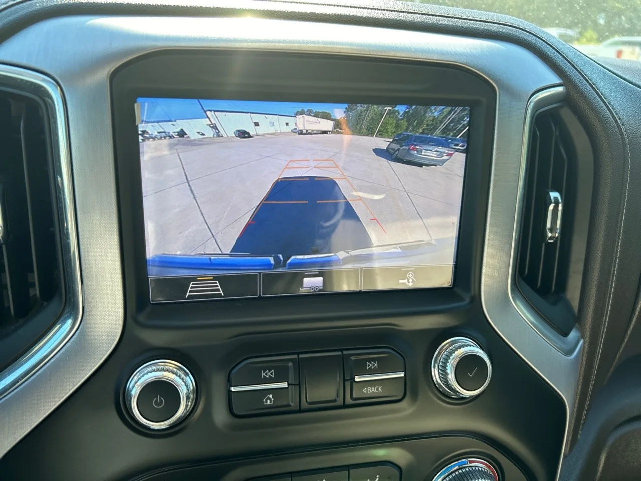 Used 2020 WHITE FROST TRICOAT GMC SLT image 12