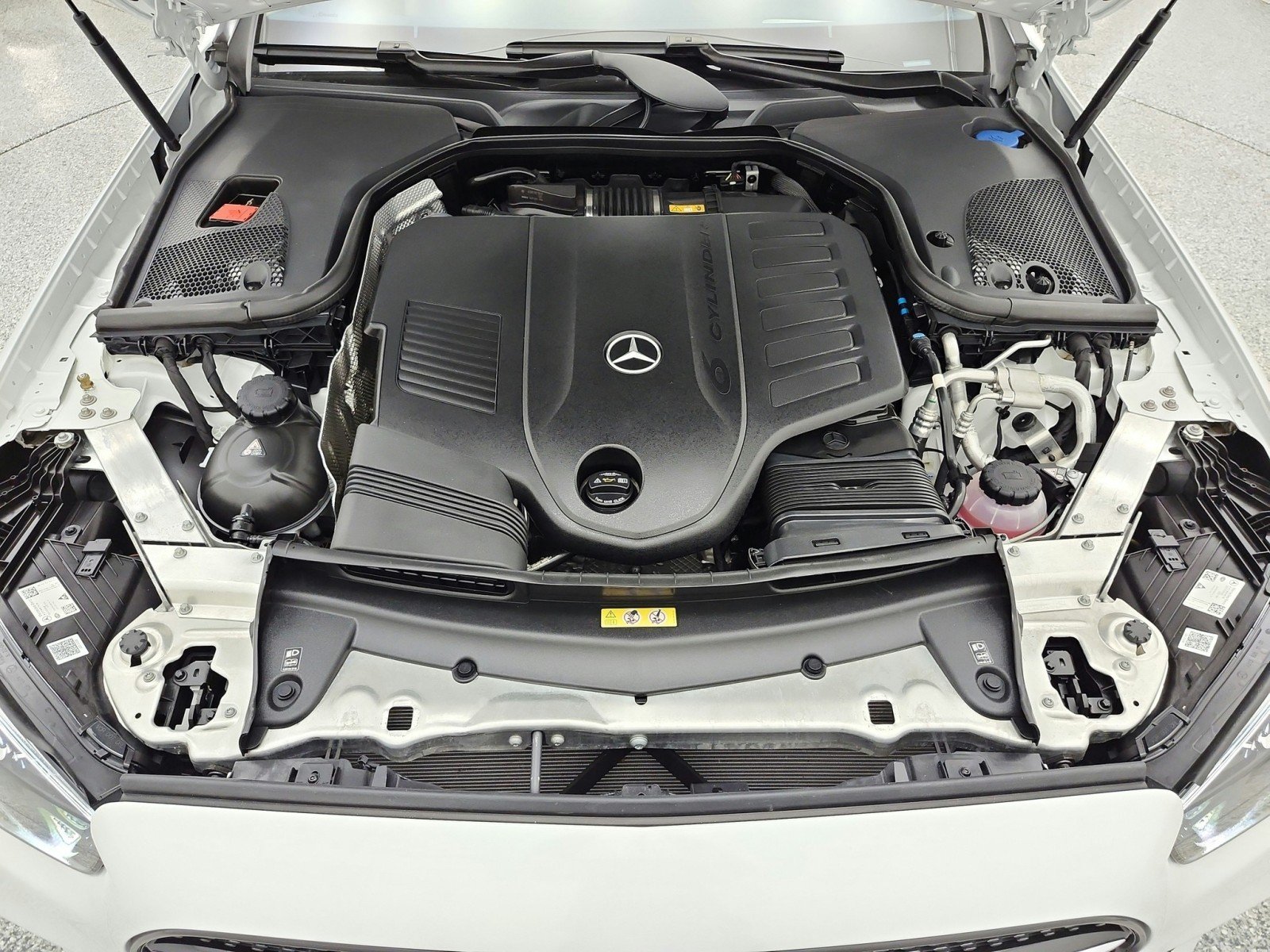 Certified Used 2022 MANUFAKTUR Moonlight White Mercedes-Benz E 450 RWD Cabriolet image 16