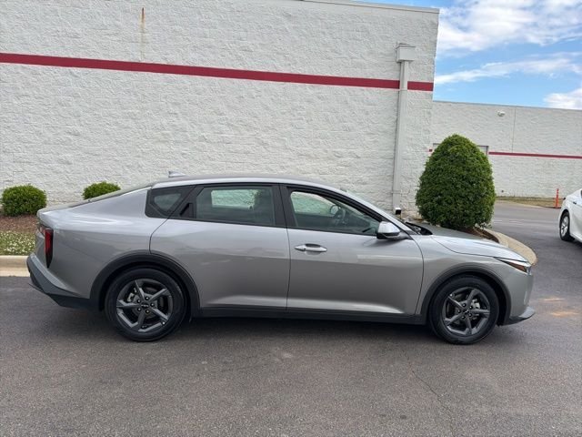 Used 2025 Gray Kia LXS image 10