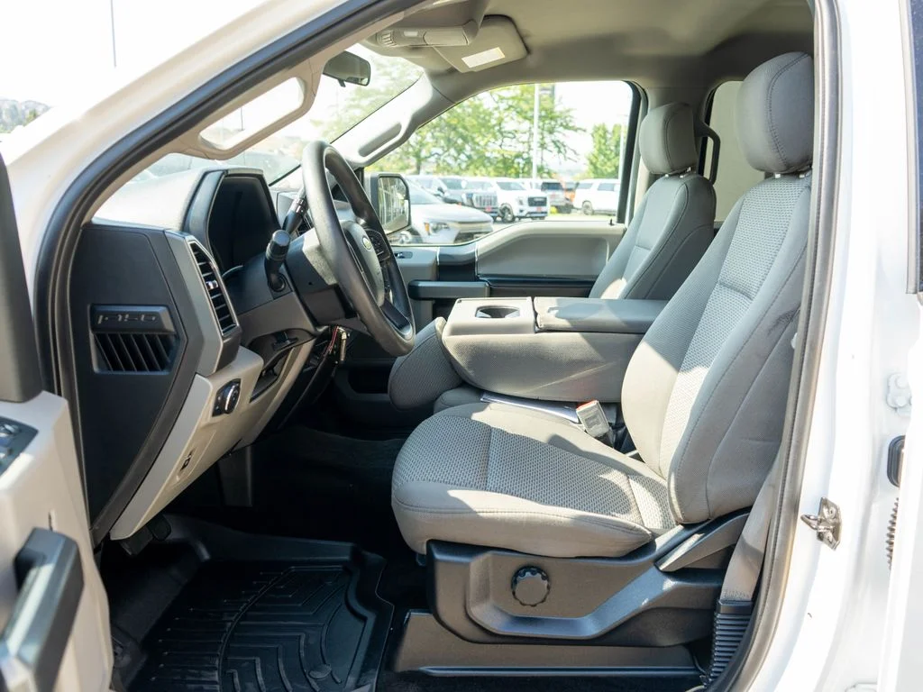 Used 2018 White Ford XLT image 11
