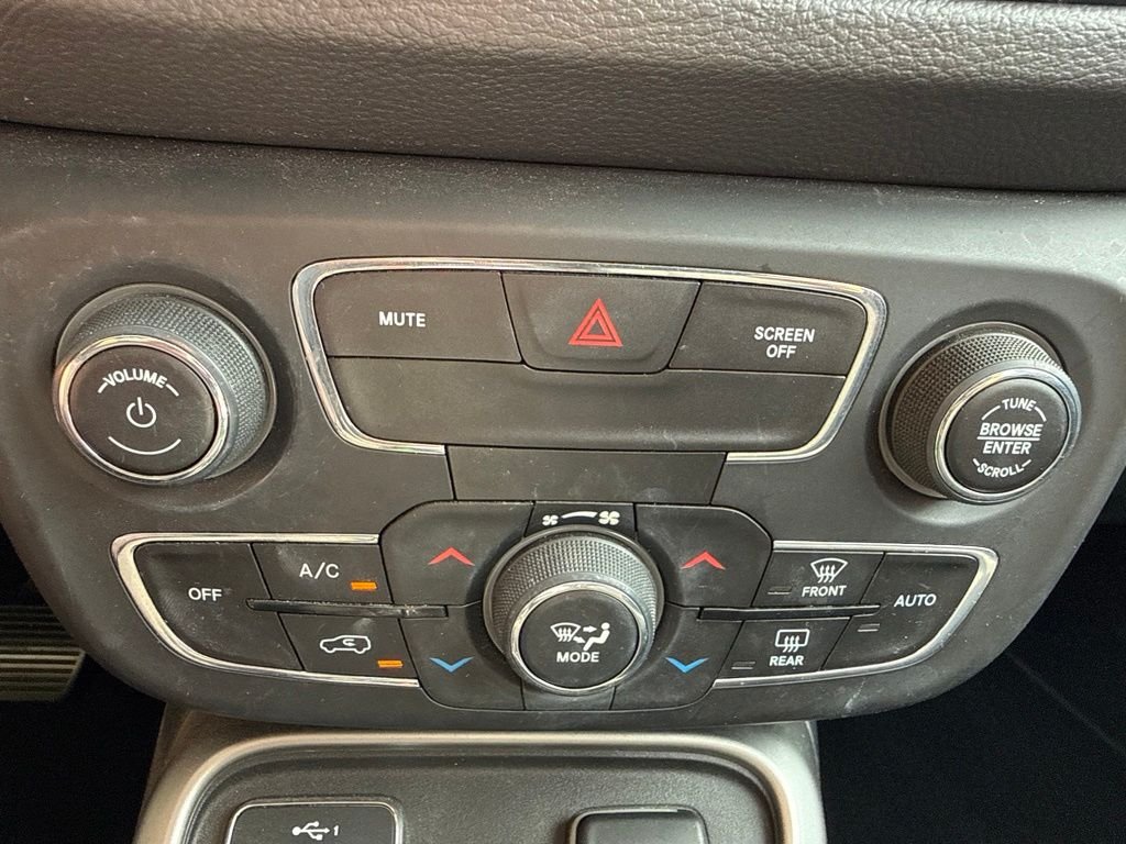 Used 2019 Gray Jeep Sport image 29