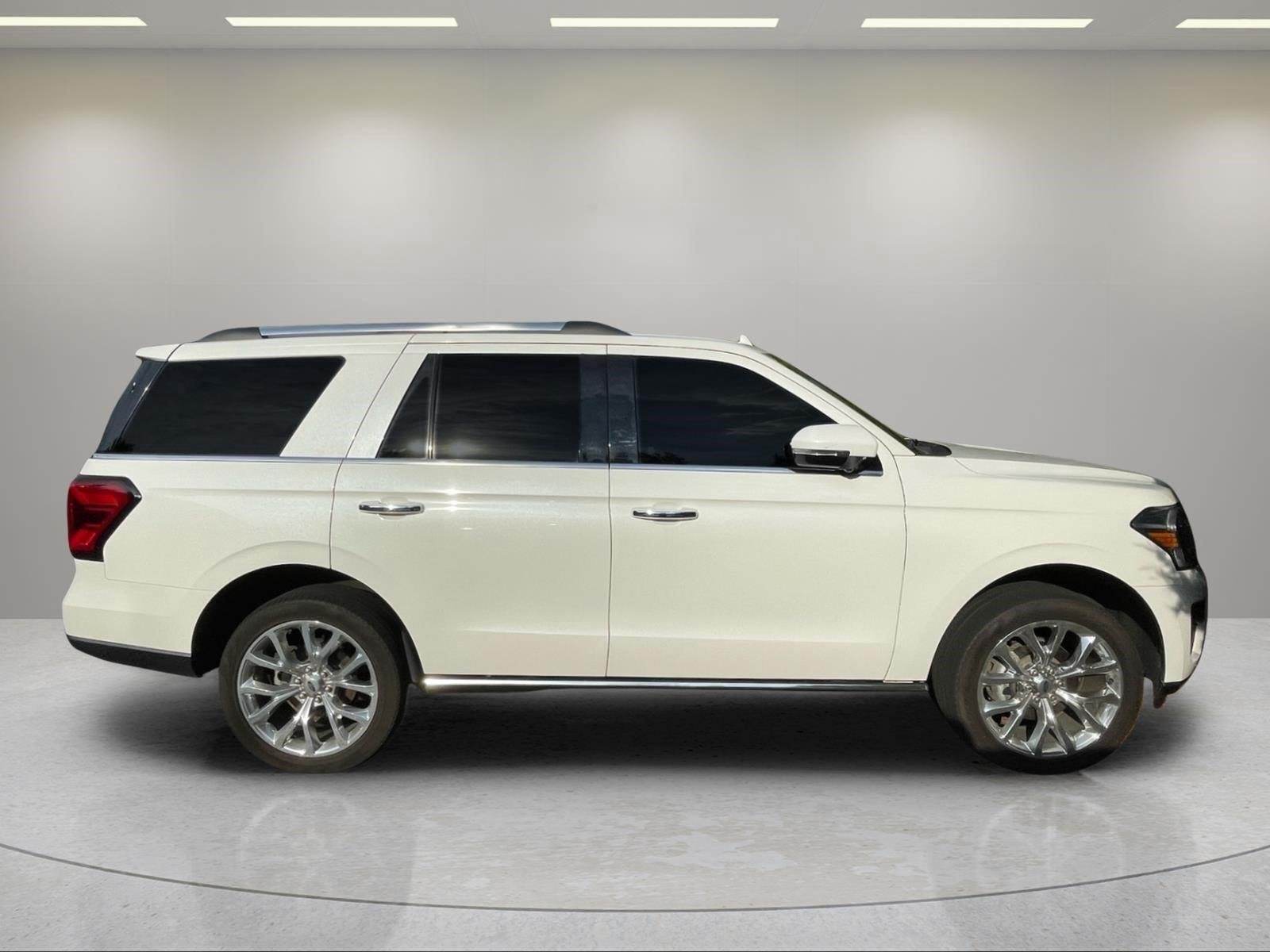 Used 2024 Star White Metallic Tri-Coat Ford Limited image 5