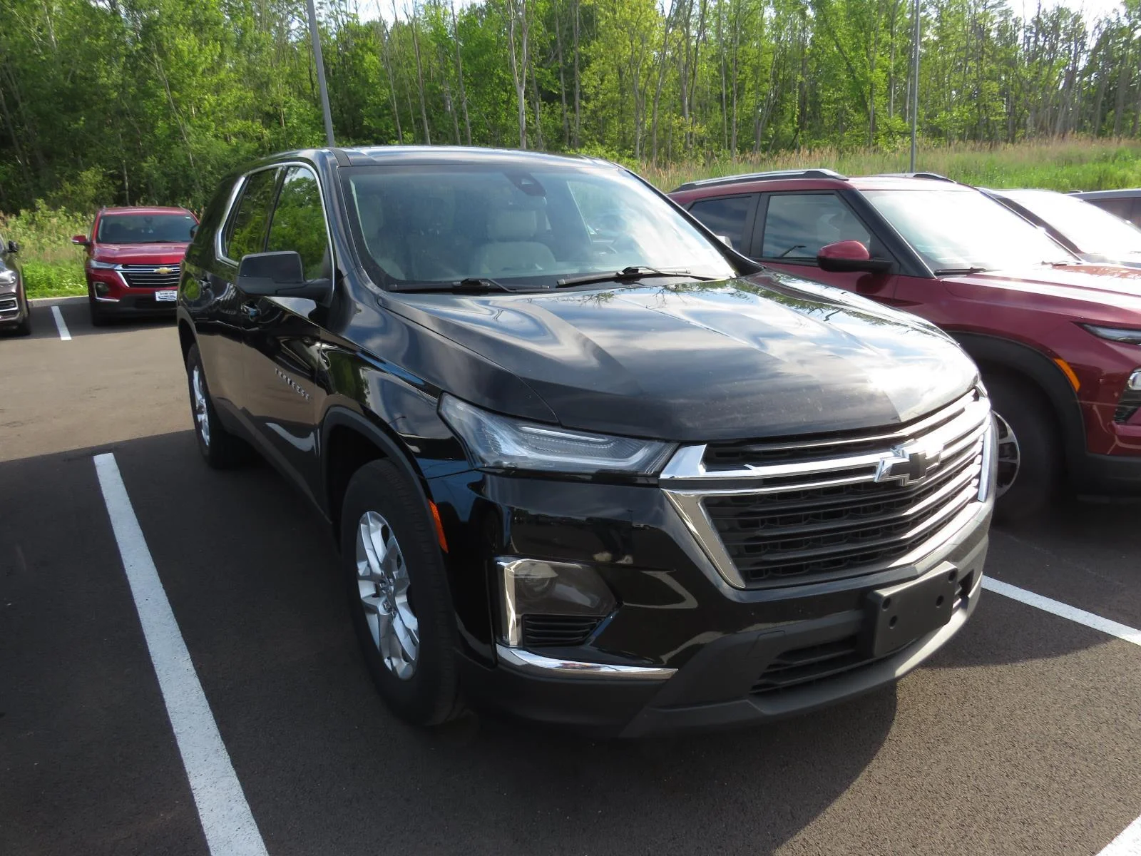 Used 2023 MOSAIC BLACK METALLIC CHEVROLET TRUCK  image 2