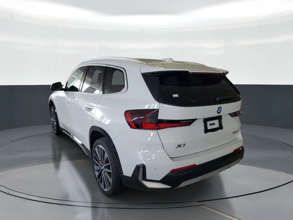 New 2026 Alpine White BMW xDrive28i image 4