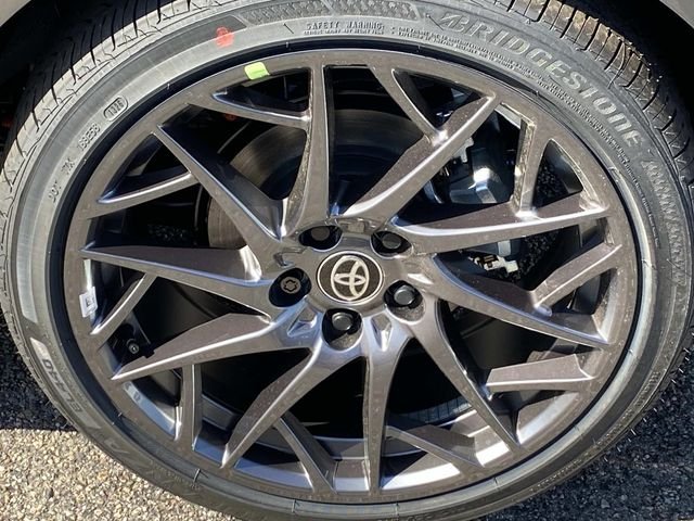 New 2026 Heavy Metal with Midnight Black Metallic roof Toyota XSE image 5