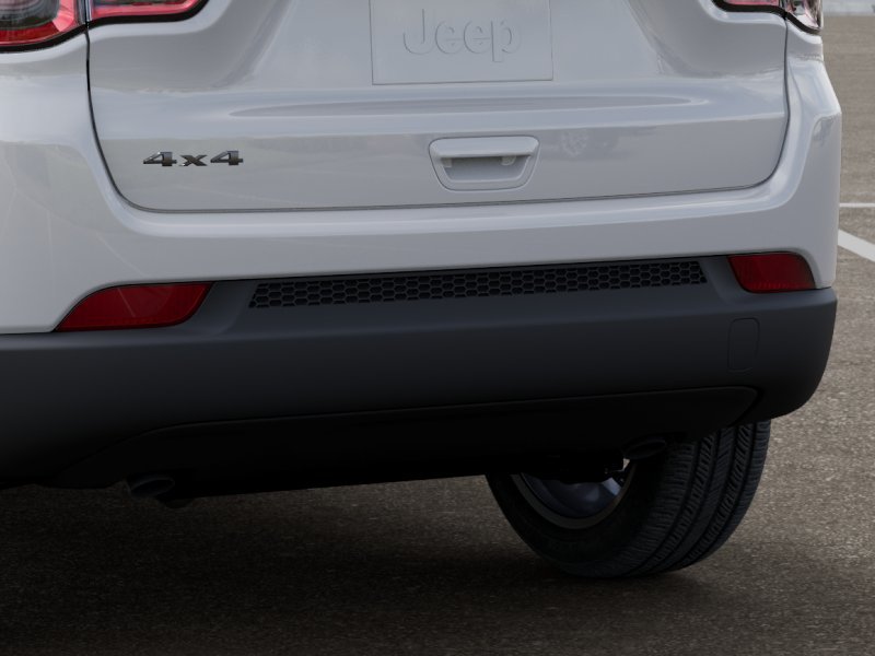 New 2026 Bright White Clear-Coat Exterior Paint Jeep Latitude image 38