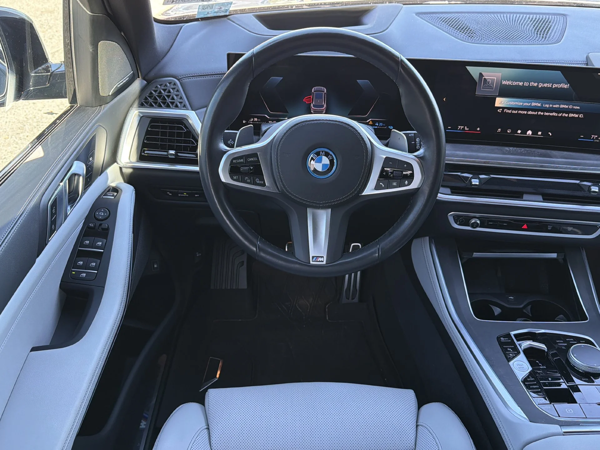 Used 2026 Gray BMW xDrive50e image 16