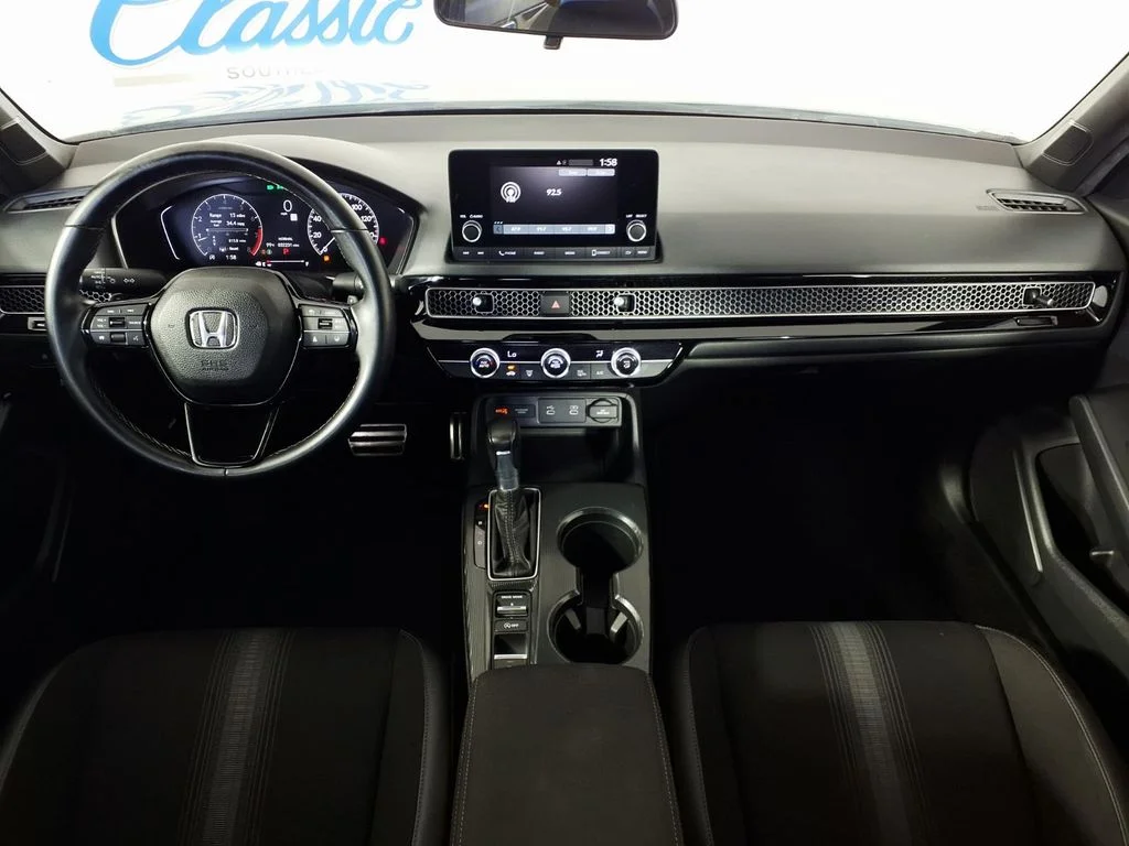 Used 2025  Honda Sport image 14