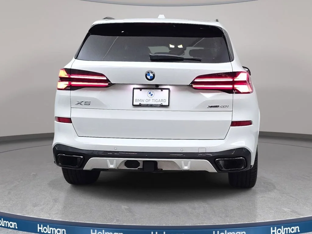 Used 2026 Alpine White BMW xDrive40i image 7