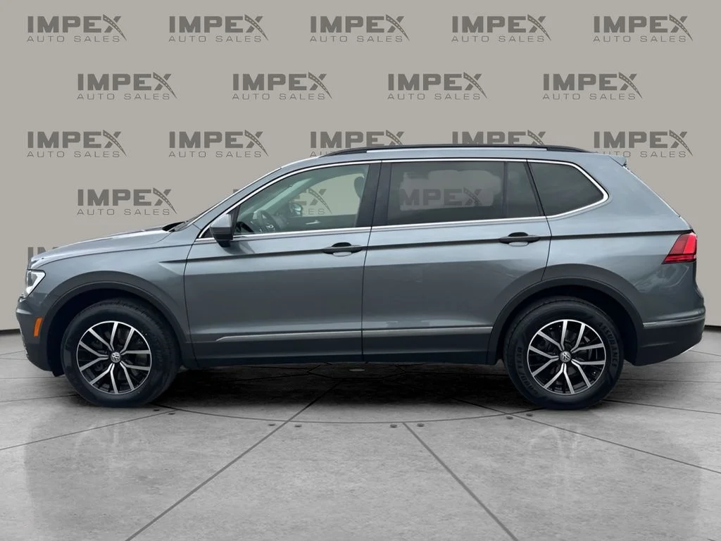 Used 2021 Gray Volkswagen 2.0T SE image 2