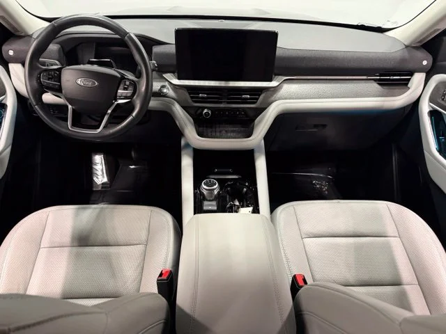 Used 2025 Black Ford Platinum image 36