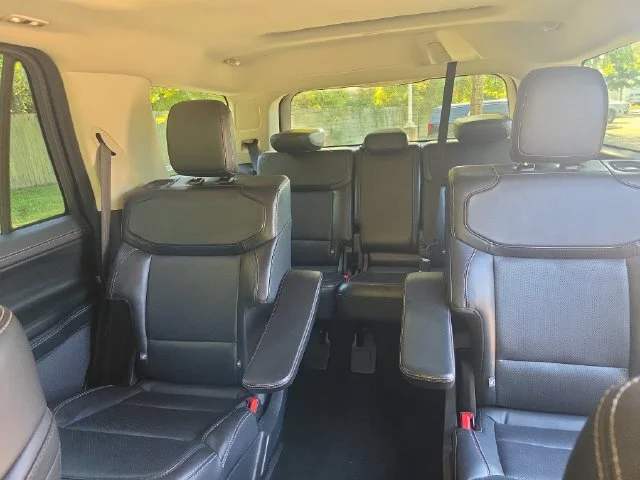 Used 2025 Black Ford Platinum image 35