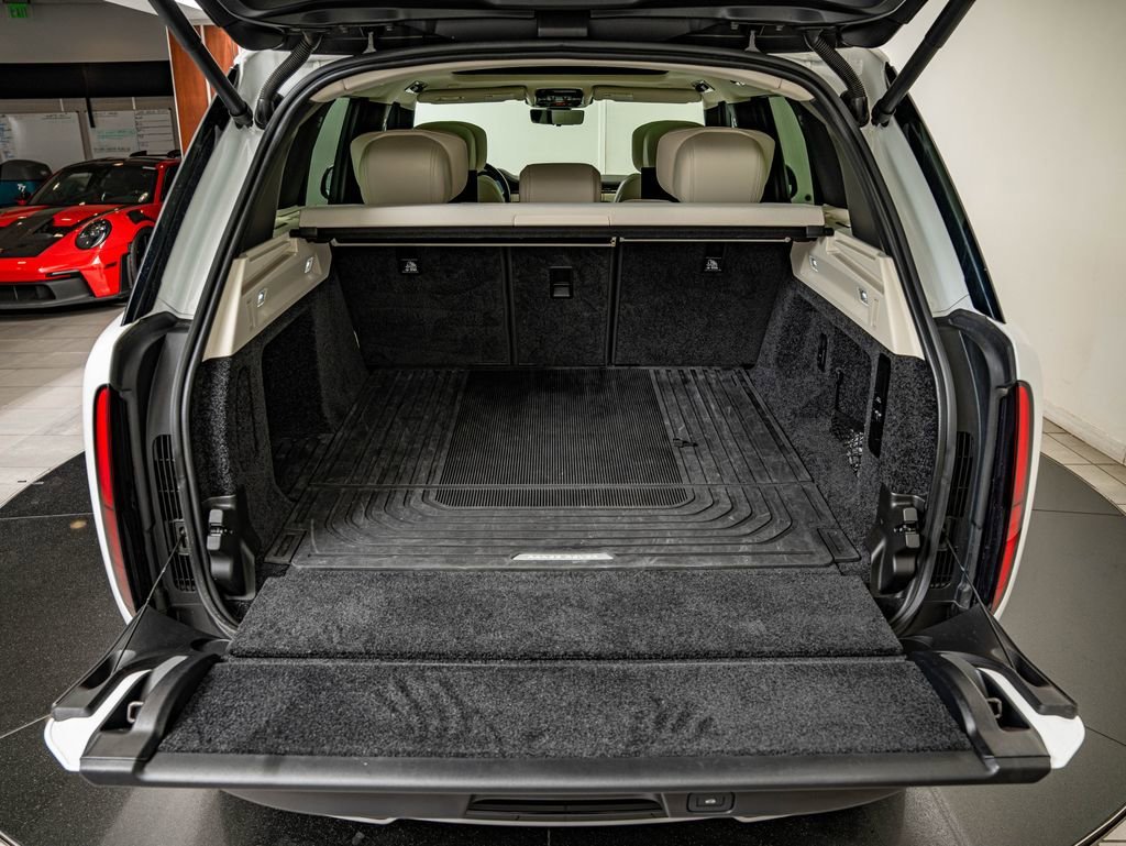 Used 2025 Fuji White Land Rover Autobiography image 41
