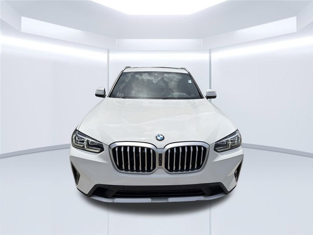 Used 2023 White BMW sDrive30i image 2