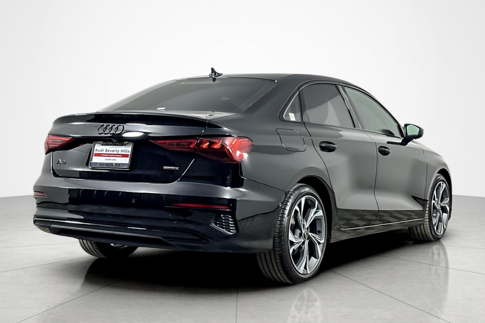 Used 2023 Brilliant Black Audi Premium 40 TFSI quattro image 5