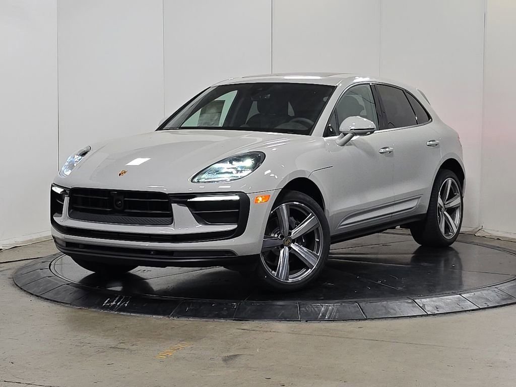 2025 Porsche Macan's photo