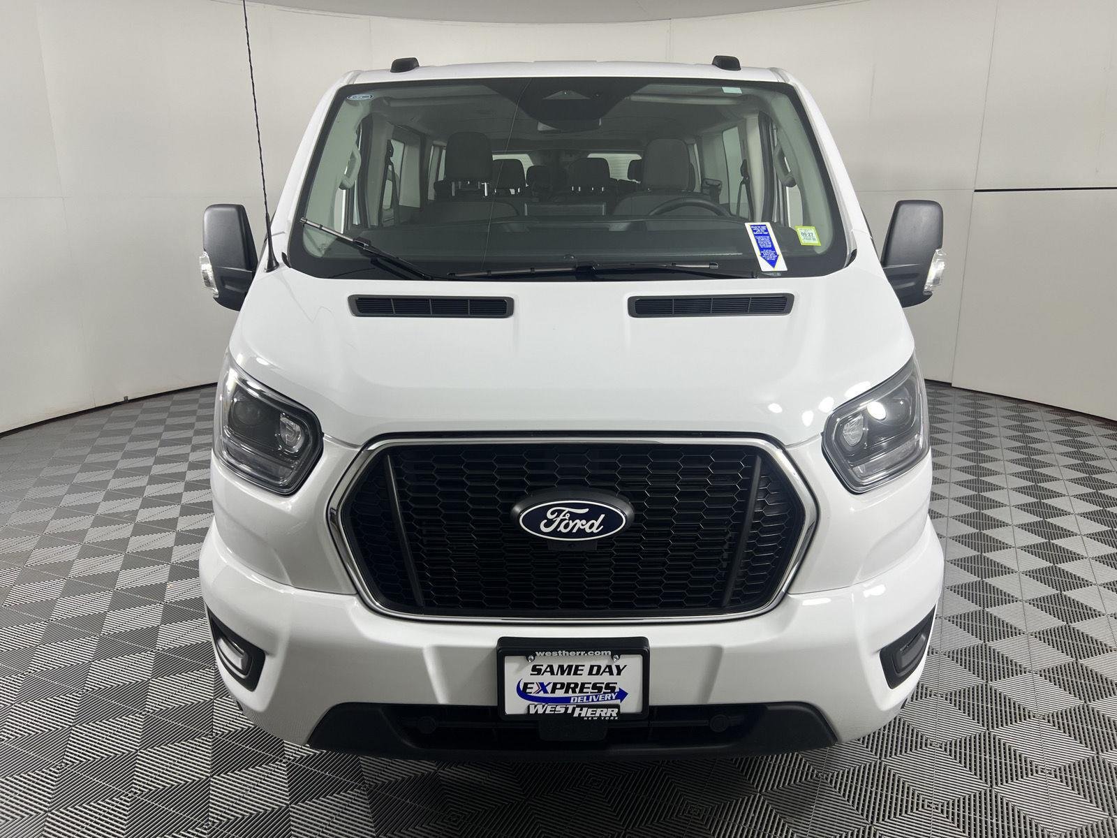 Used 2026 Oxford White Ford XLT image 5