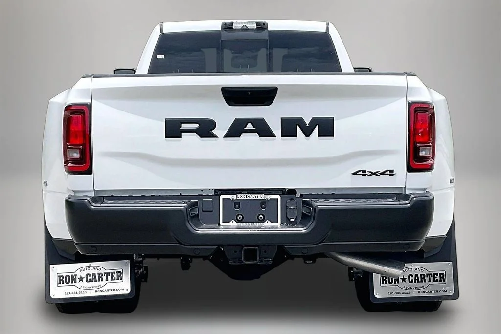 New 2026 Bright White Clear-Coat Exterior Paint RAM Tradesman image 3