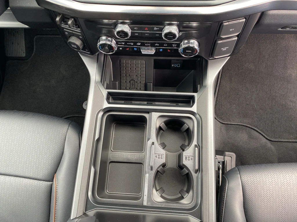 2026 Ford F-350 Super Duty Lariat - Photo 12