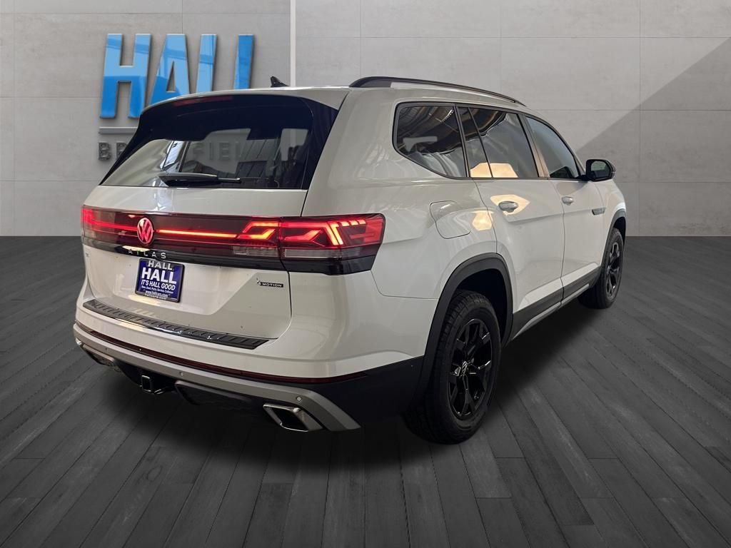New 2026 White/off-white Volkswagen 2.0T Peak Edition image 5